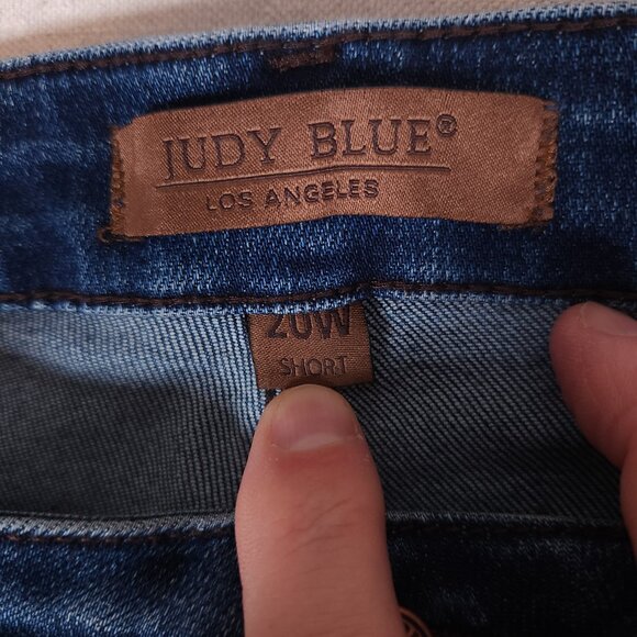 Judy Blue Tummy Control Bootcut Blue Jeans Womens 20W Short Denim Pants FLAWS - Picture 3 of 16